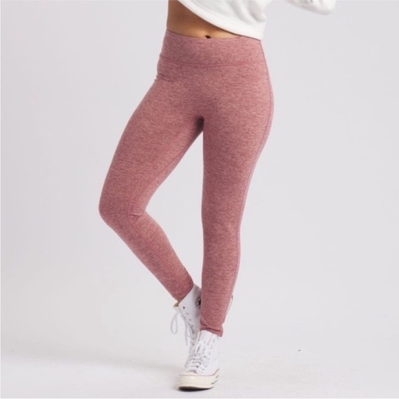 FEAT Solace Gogi Berry Leggings  Medium NWT - Picture 1 of 7